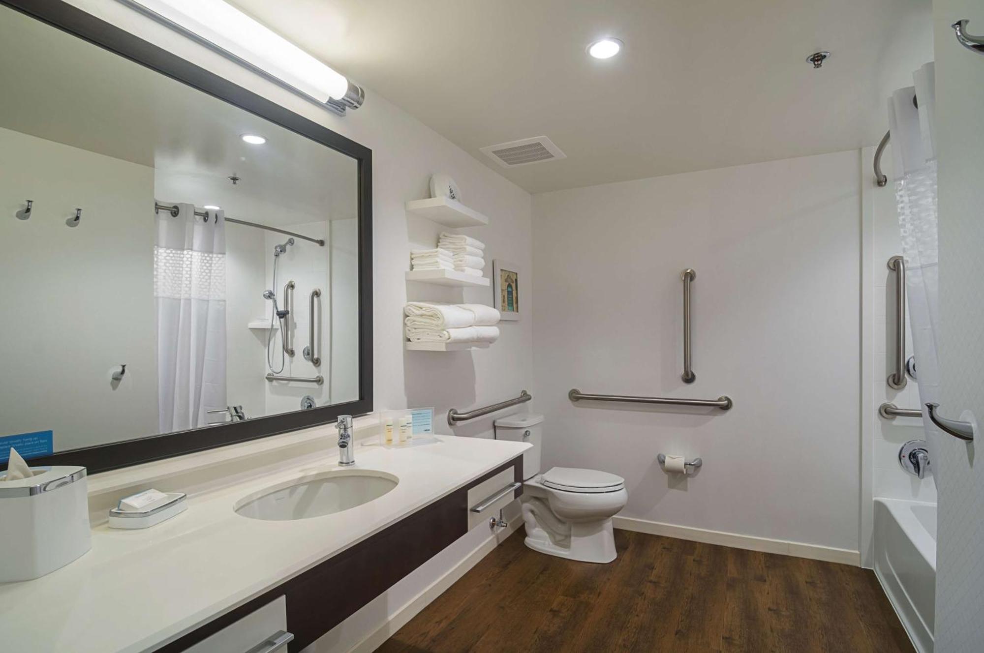 Hampton Inn Chicago North-Loyola Station, Il Ngoại thất bức ảnh